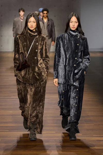 Look 49